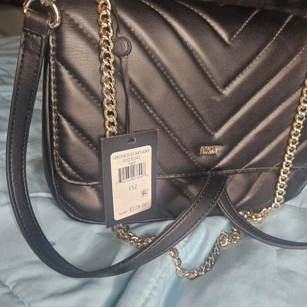 Dkny crossbows black purse new